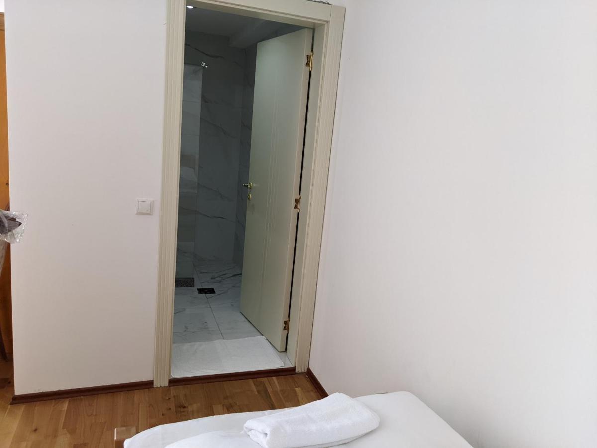 Apartments & Restaurant Abas Plav Exterior photo